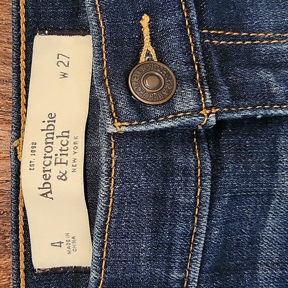 Abercrombie & Fitch Jean Shorts - Picture 5 of 5